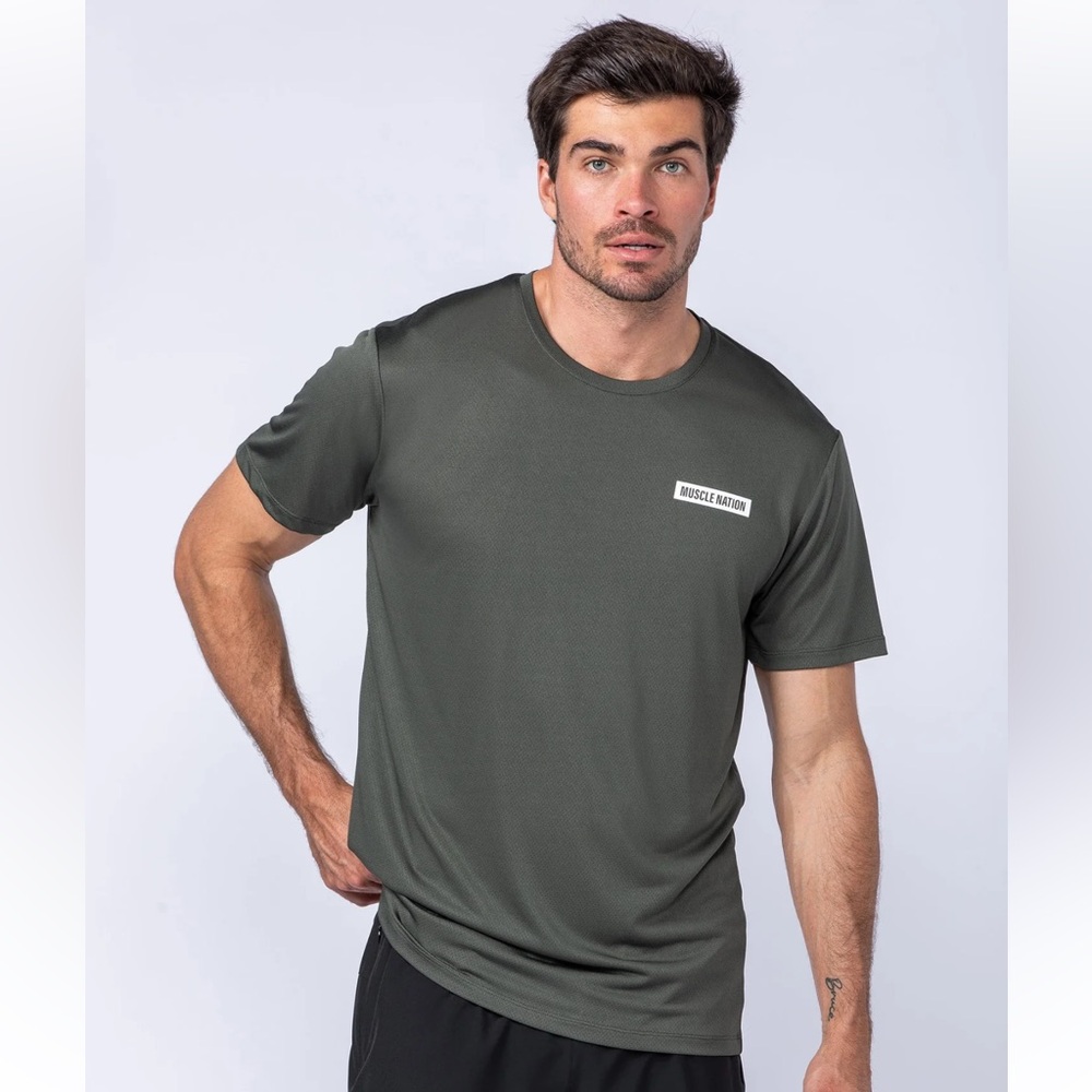 Musclenation Moss Green Quality & Performance Tee. Size XL